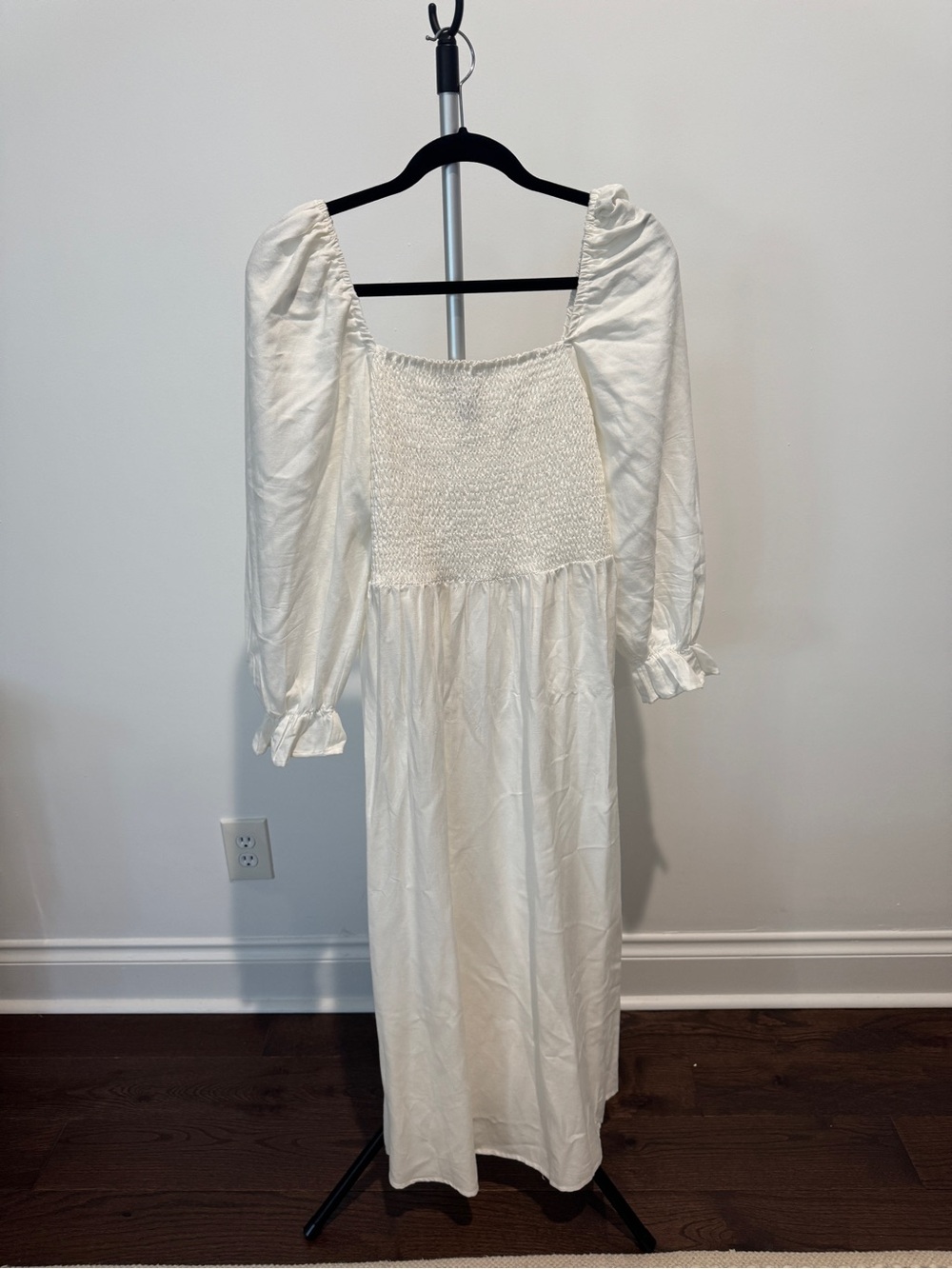 New Look Cream Smocked Puff-Sleeve Midi Dress